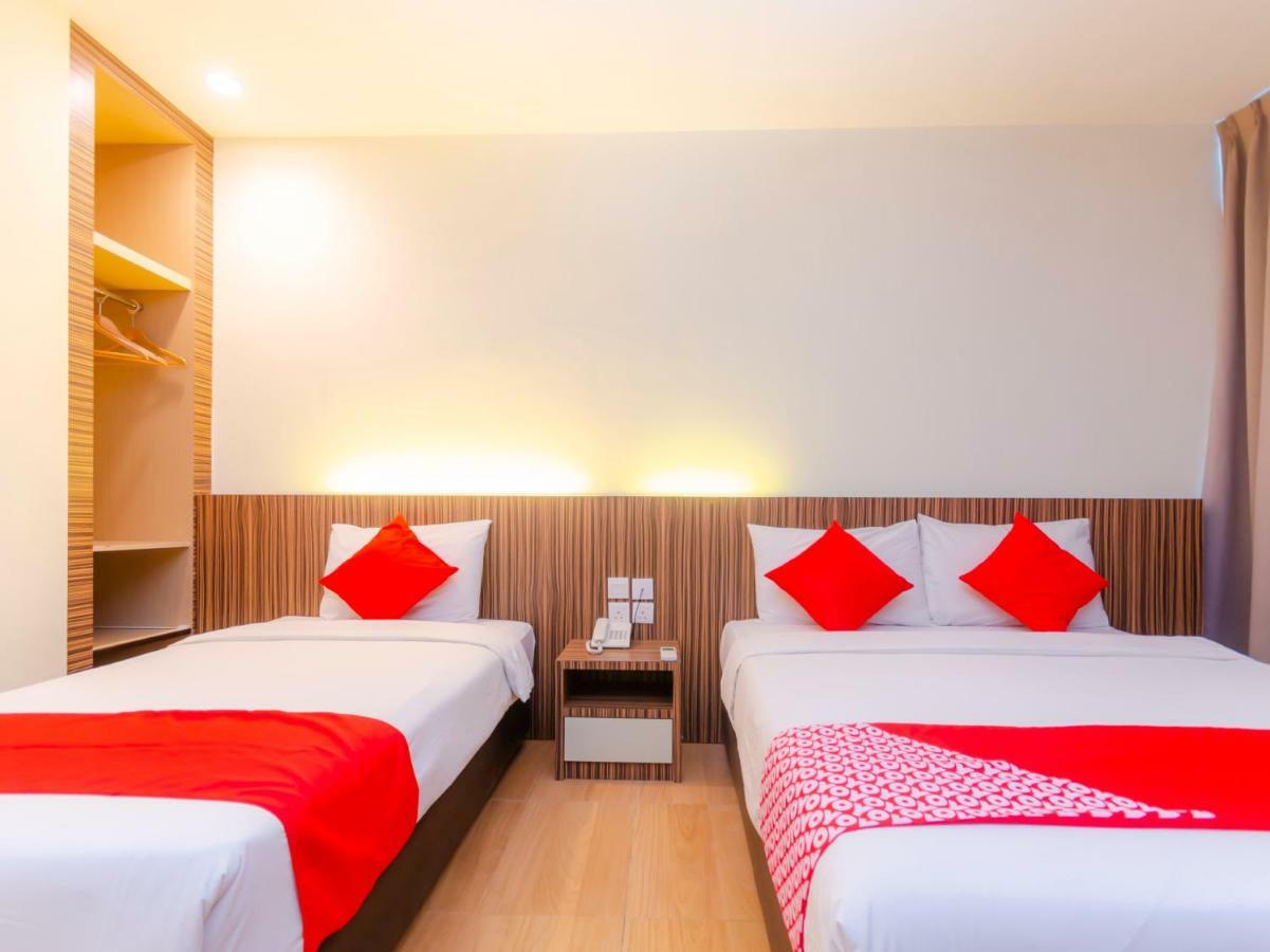 Wf Hotel Johor Bahru Buitenkant foto